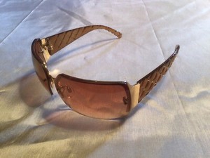 wrap frame sunglasses