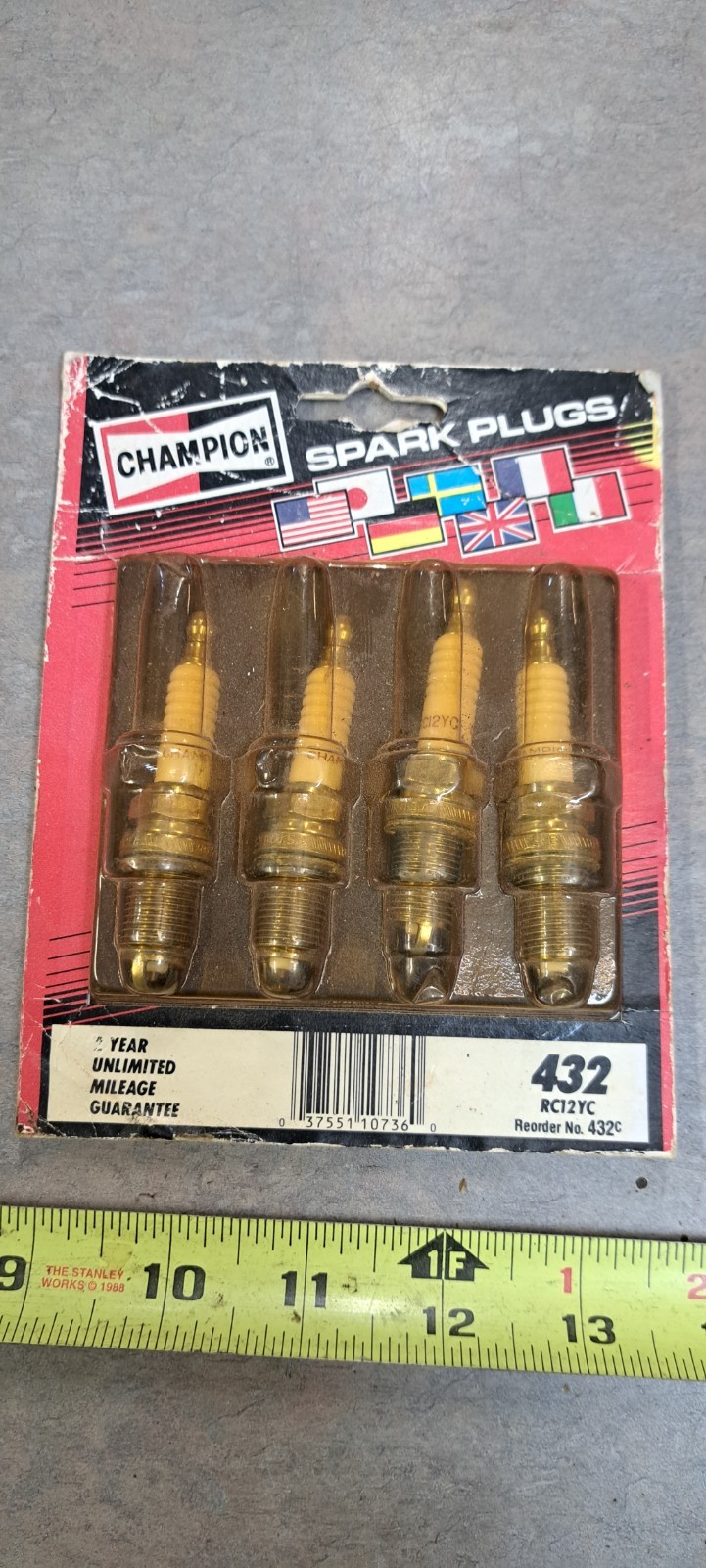 Vintage Pack of 4 Champion RC12YC Spark Plugs  #432