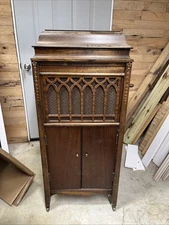 Vintage Humanola Talking Machine Co. Phonograph With Cabinet Space