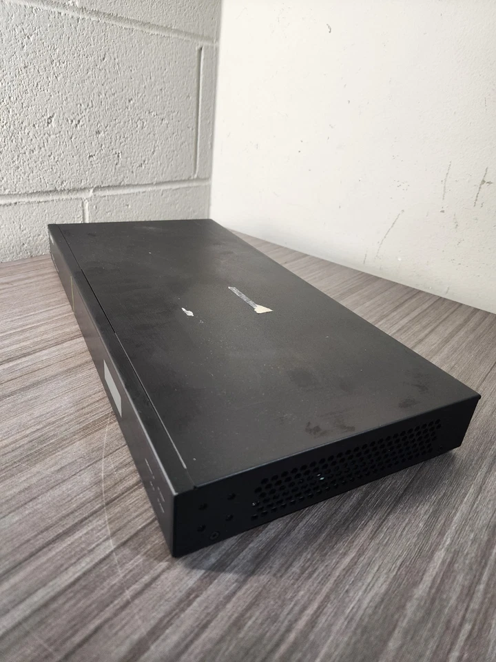 Luxul (AMS-1208P) 12 Ports 8 PoE+ Gigabit Managed Switch - Image 3 of 4
