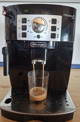 DeLonghi Magnifica S ECAM 22.105 B Schwarz 2 Tassen Kaffeevollautomat