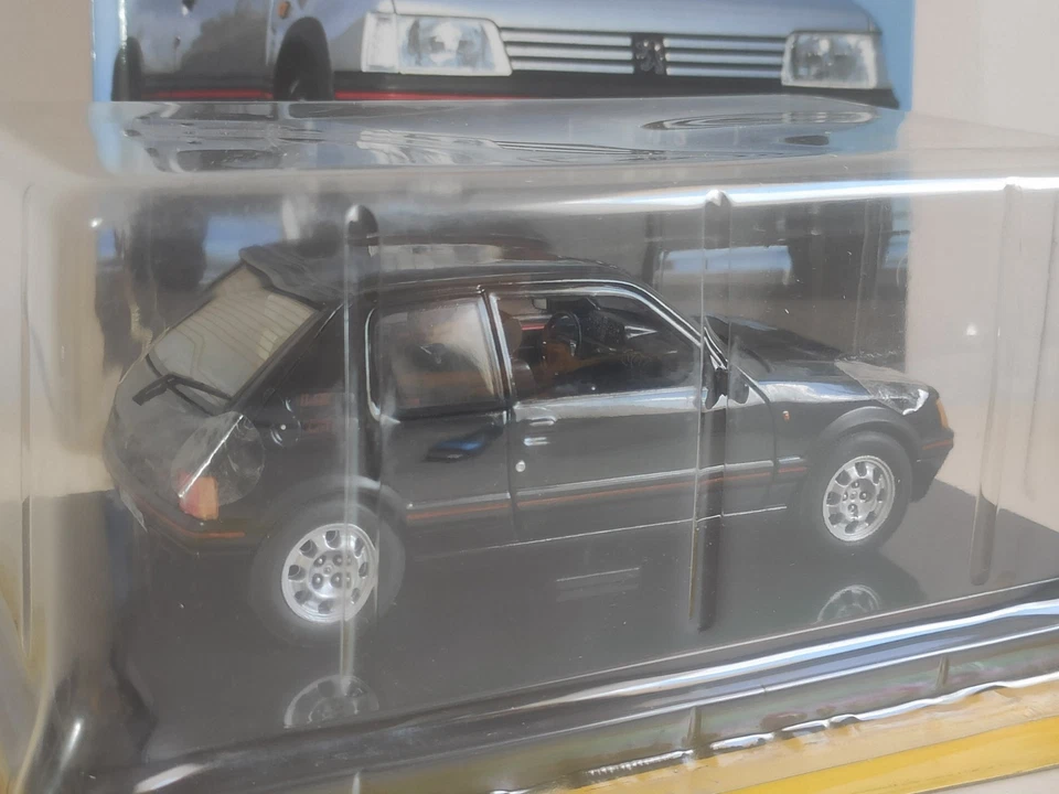 Peugeot 205 GTI 1.9 1988 Modellino Auto Quattroruote collection Die-cast 1/24 - Immagine 4 di 4