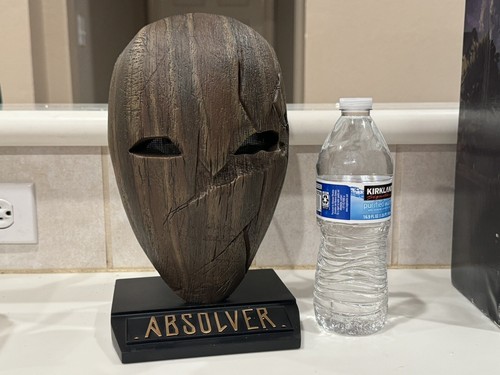 Máscara y soporte de exhibición portátil Absolver edición de coleccionista caja totalmente nueva - Imagen 6 de 8