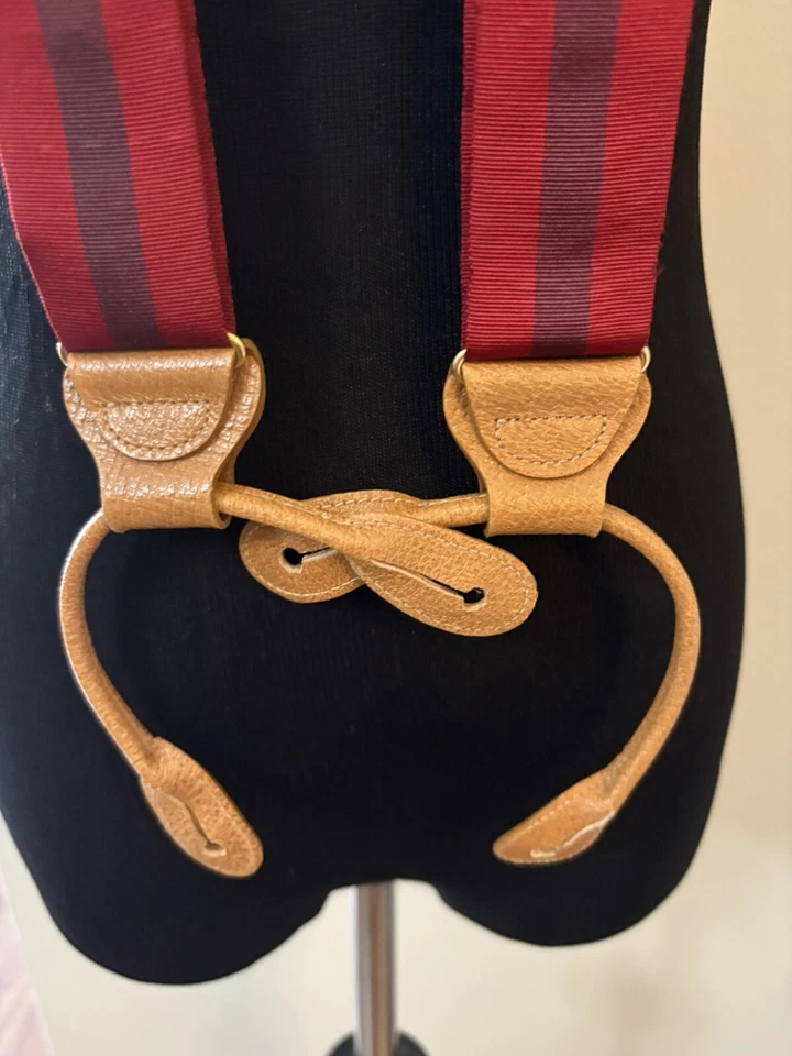 Tirantes TRAFALGAR Para Hombre Rojo Con Rayas Púrpura Cuero Botón Orejas Foto 3 de 4