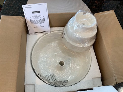 Cupcake Pet Water Fountain - 2.1L Ceramic for Cats & Dogs