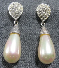 Vintage unreadable mark clear rhinestones faux pearl drop drangle stud earrings