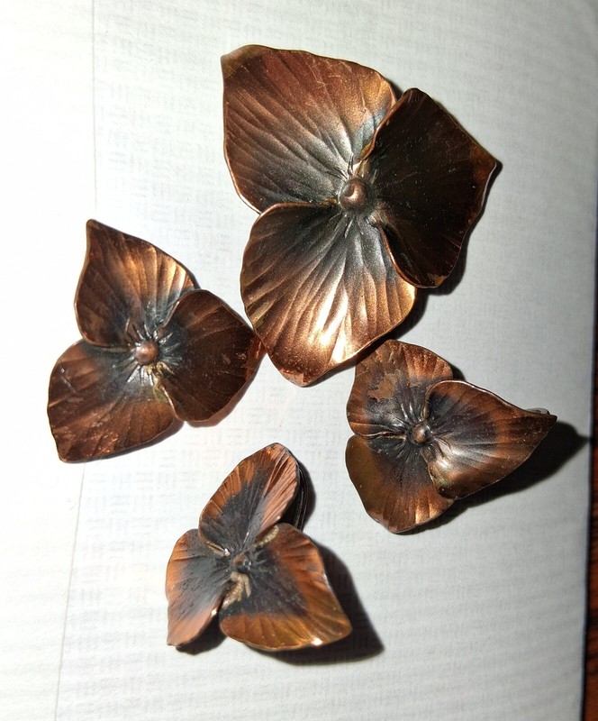 Stuart Nye Triullium Copper SterlingSilver Set, 2pins 1 pair Screw Back Earrings