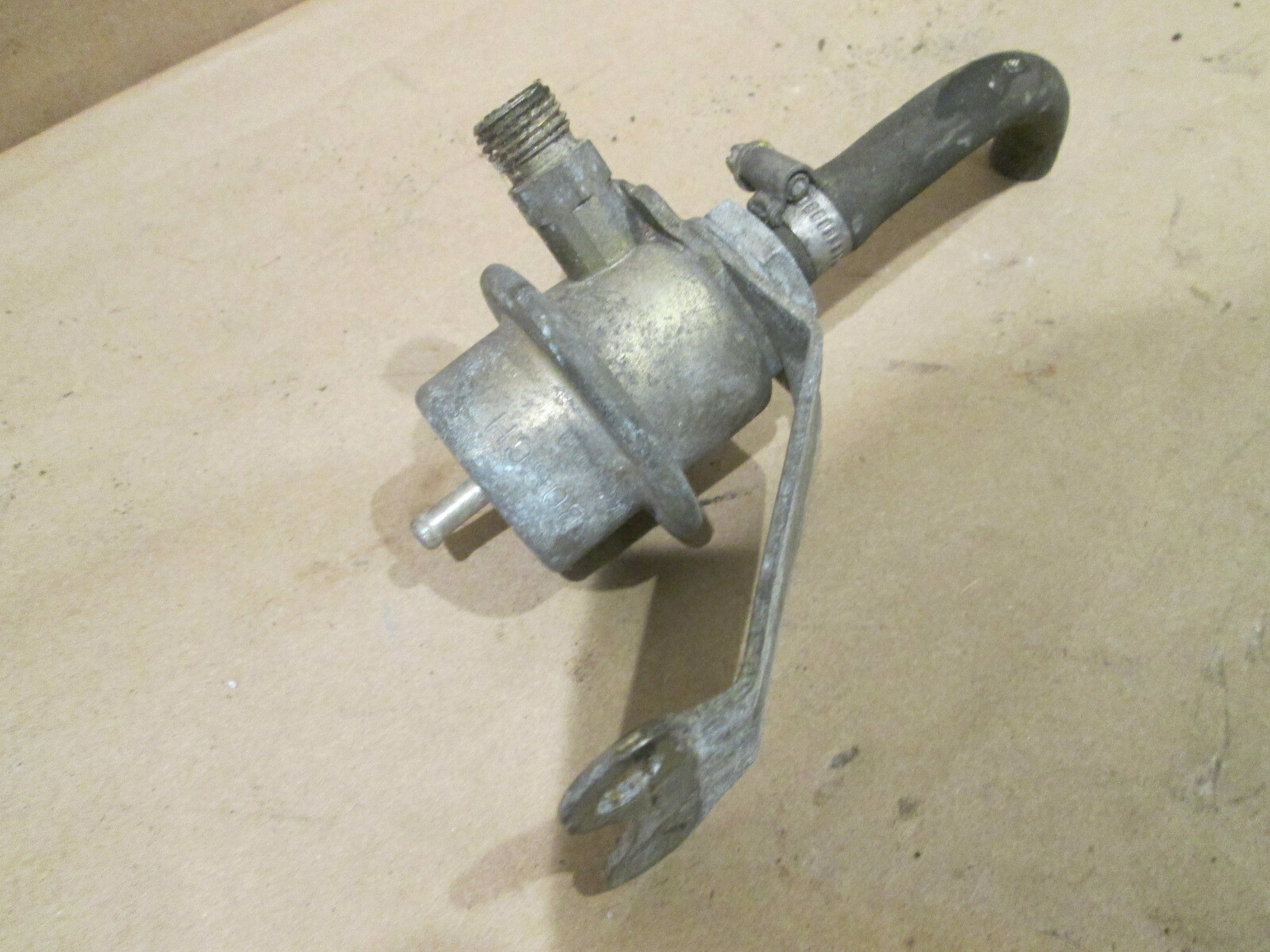 Ferrari 348,Mondial t - Fuel Pressure Regulator  P/N 137960