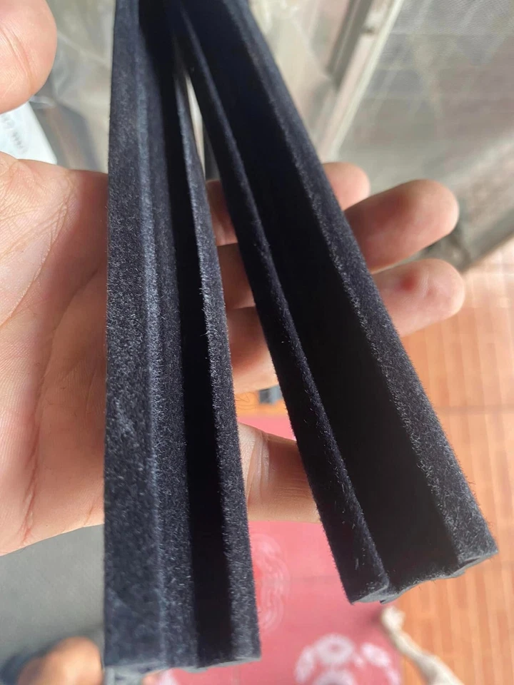 DATSUN J13 620 720 320 520 521 JUNIOR WINDOW DOOR GLASS Channel Felt Run Ruber Foto 2 de 4