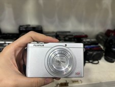 Fujifilm XQ1 0.06s Fast AF-25-100mm Zoom, Street Snap, Great for Casual Shooters