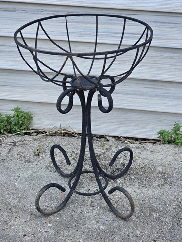 Vintage Black Metal Scrolled Plant Stand Retro Mid-Century Modern 18" Tall