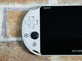 PS Vita Mine Craft Special Edition PCH 2000 Japan Charger 8GB Pouch Game DDP