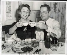 1960 Press Photo Seattle Port Commission Official John Hayden & Wife Celebrate