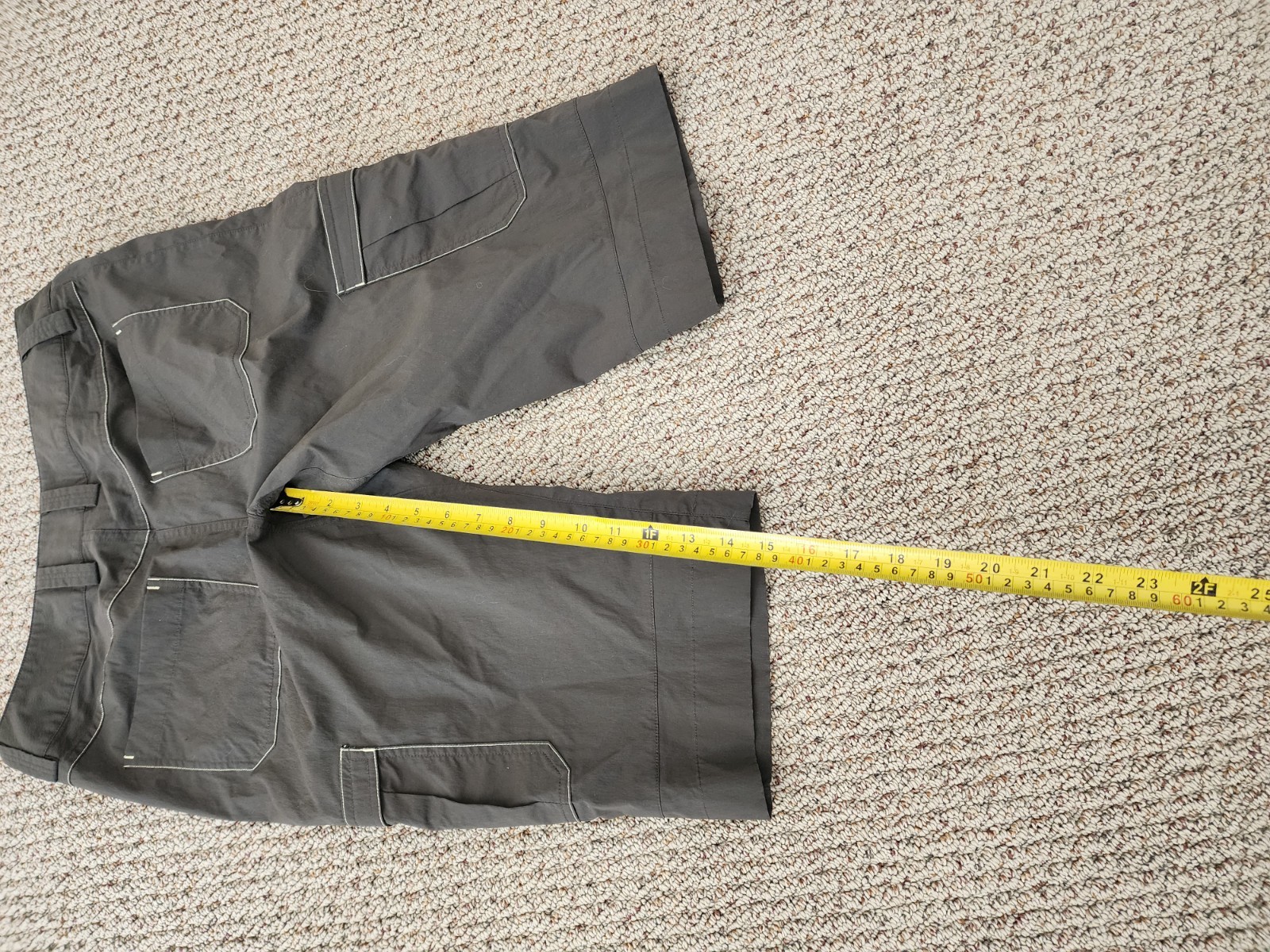 Bermuda Arc'teryx grigio cargo escursionismo lunghezza più lunga pantaloncini nylon donna 8