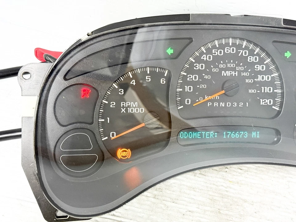 06-07 SILVERADO SIERRA INSTRUMENTO VELOCÍMETRO CALIBRE CLÚSTER 15105687 176K OEM Foto 2 de 4