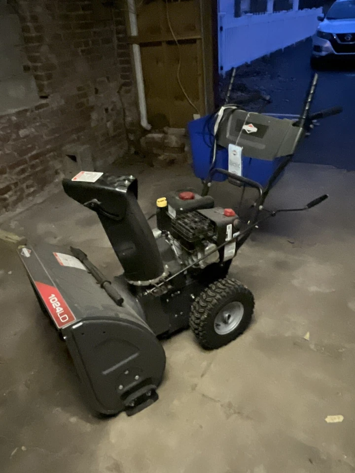 Lanzanieves Briggs & Stratton 950 Snow Series 208cc 24" 2 etapas servicio mediano Foto 4 de 4