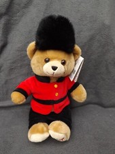 Hamleys Bearskin Guard teddy Plush Toy BNWTs Xmas  gift 30 cm tall