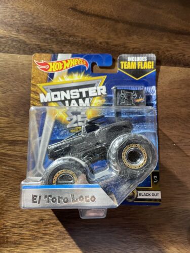 2017 Monster Jam Hot Wheels Blackout El Toro Loco CHASE 1/64 Sacle Diecast VHTF - Picture 1 of 2