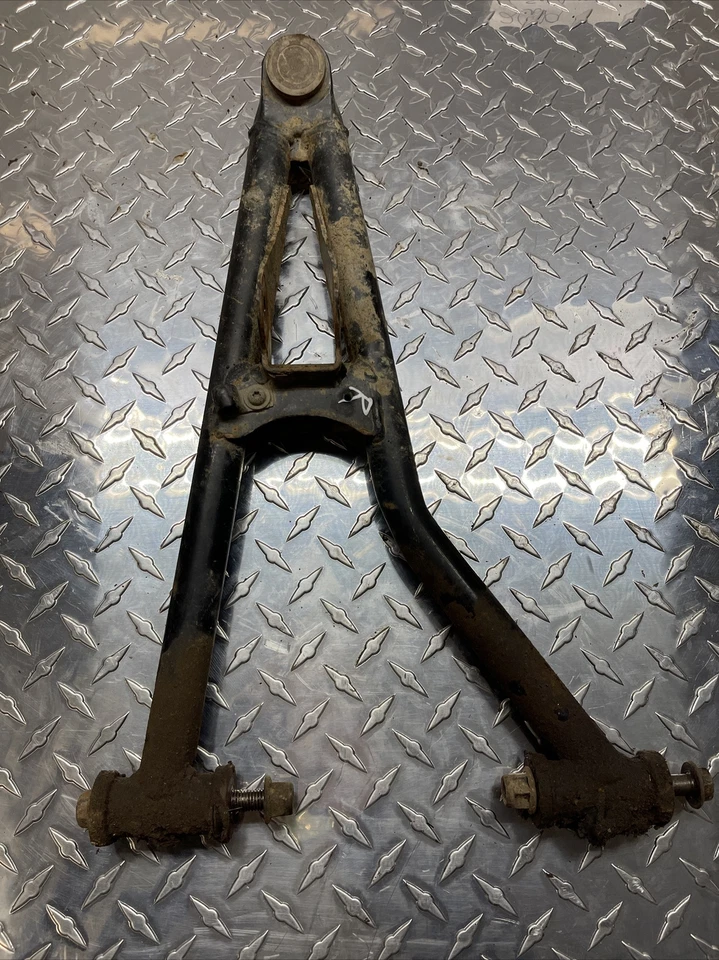 Brazo A superior delantero derecho Polaris Sportsman 850 XP 09 dirección asistida eléctrica 1025618-067 2009-2011 Foto 3 de 4