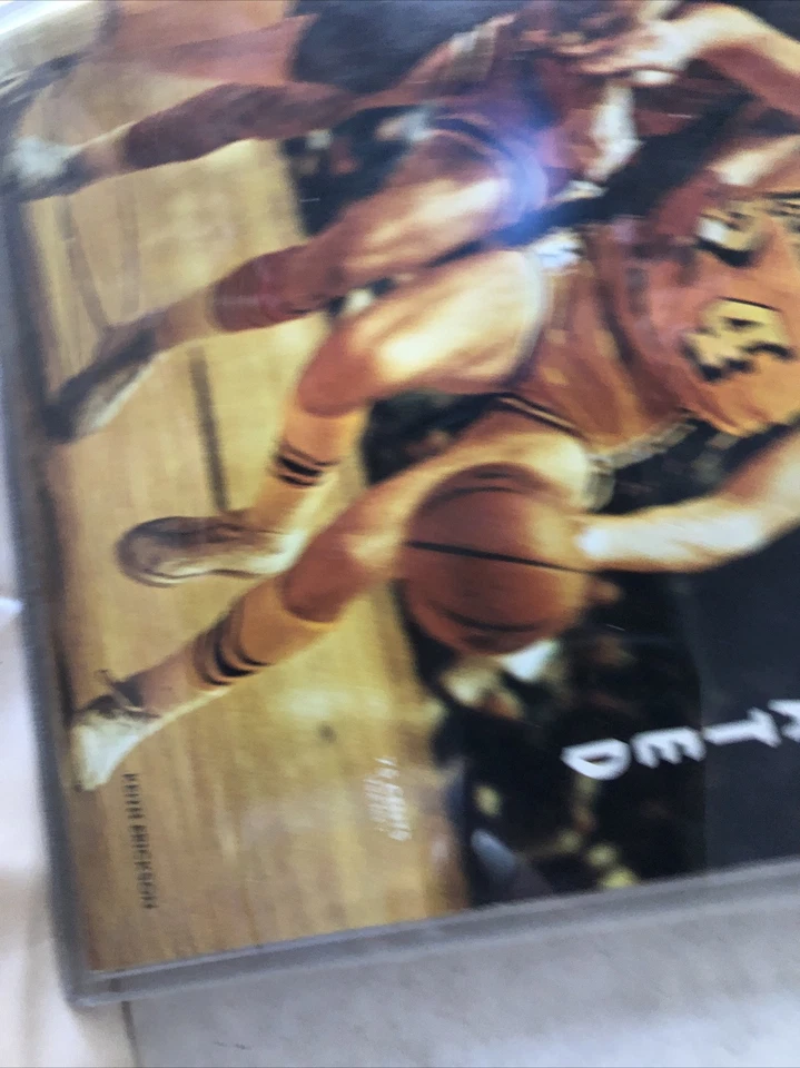 Vintage 1970 Sports Illustrated Los Angeles Lakers Keith Erickson - Image 2 of 3