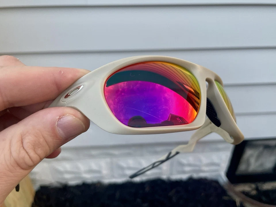 Oakley Lateralis Matte Sand/Red Prizm Polarized Sunglasses Including Case - Image 3 of 4