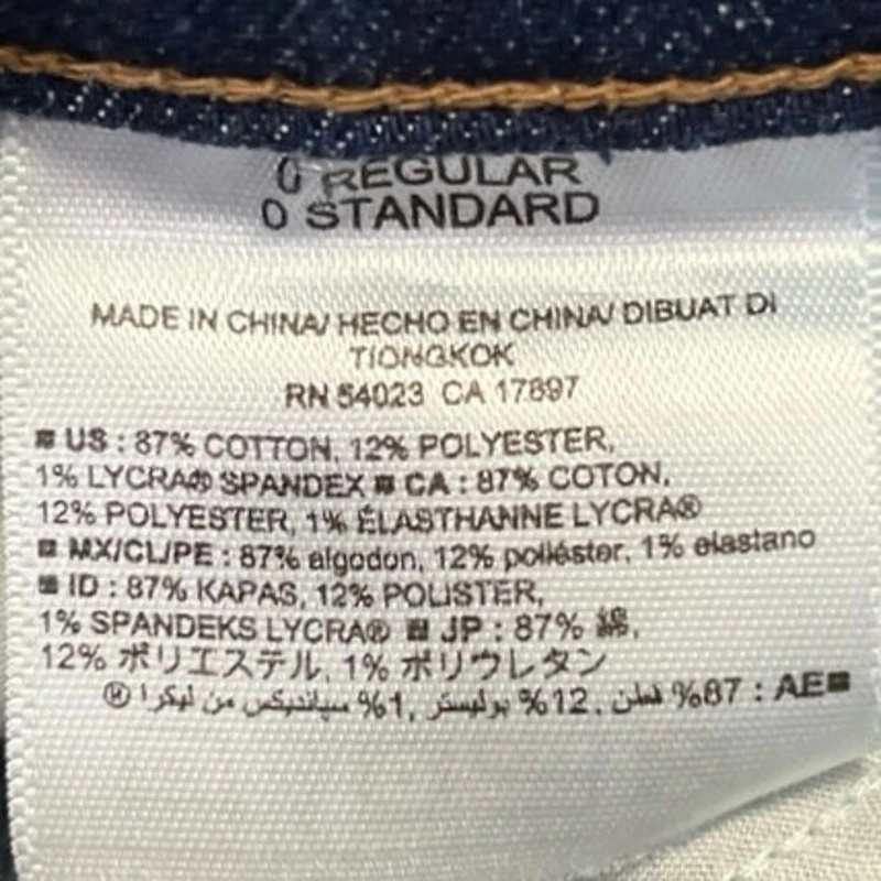 Old Navy Womens Blue Denim Curvy Profile Mid Rise Denim Jean Bermuda Shorts 0 - Image 4 of 4