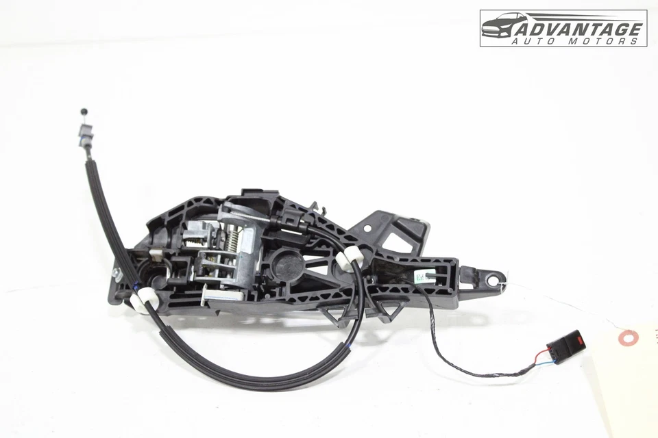 2018-2023 CHEVROLET TRAVERSE REAR RIGHT SIDE EXTERIOR DOOR HANDLE & CABLE OEM - Image 3 of 4