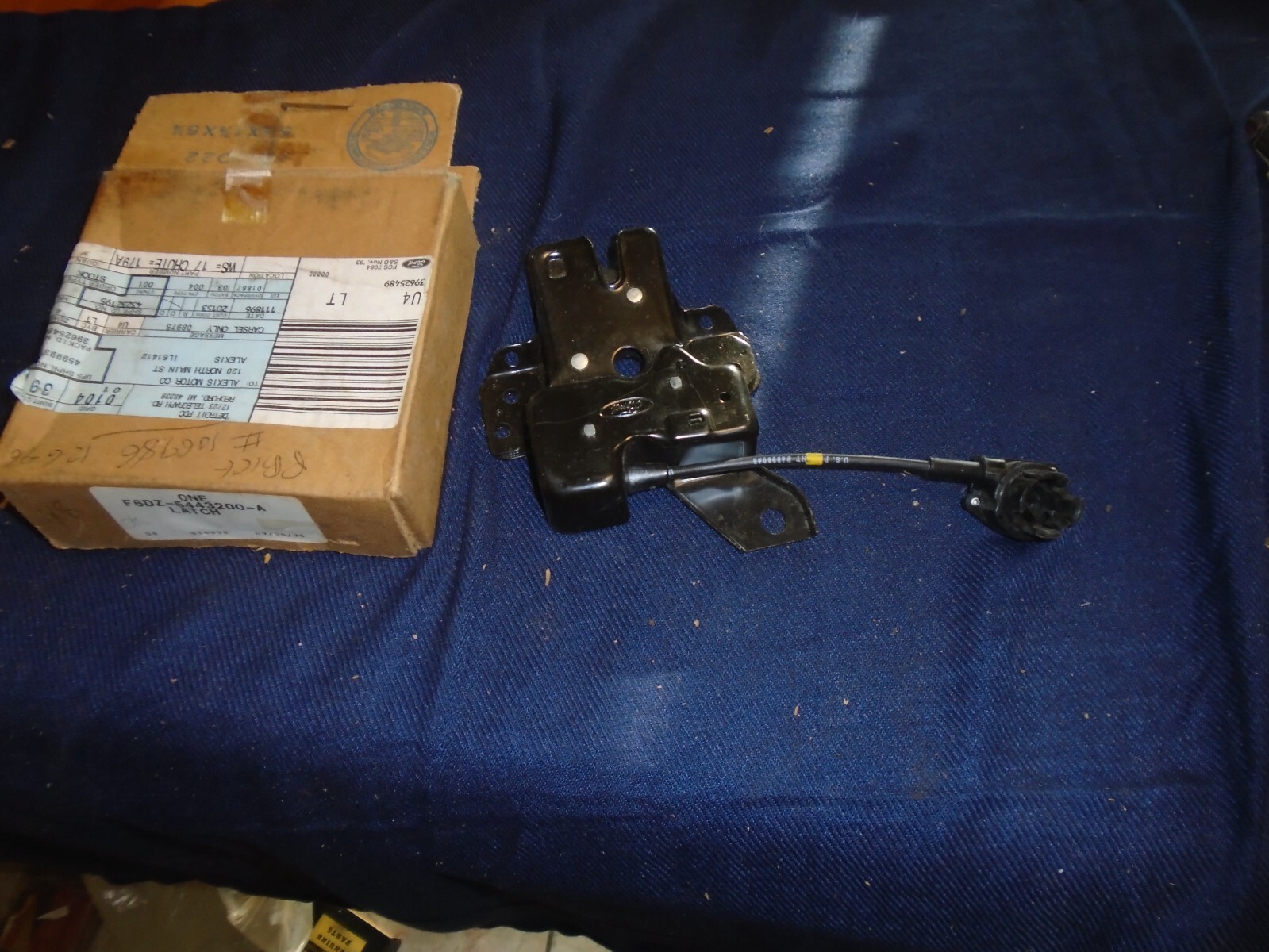 Picture 1 of 1