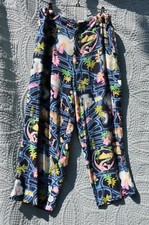Caribbean Joe Black And Blue Capri Pants with a Colorful Tropical Print L defect