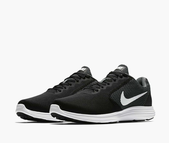 nike revolution 3 silver