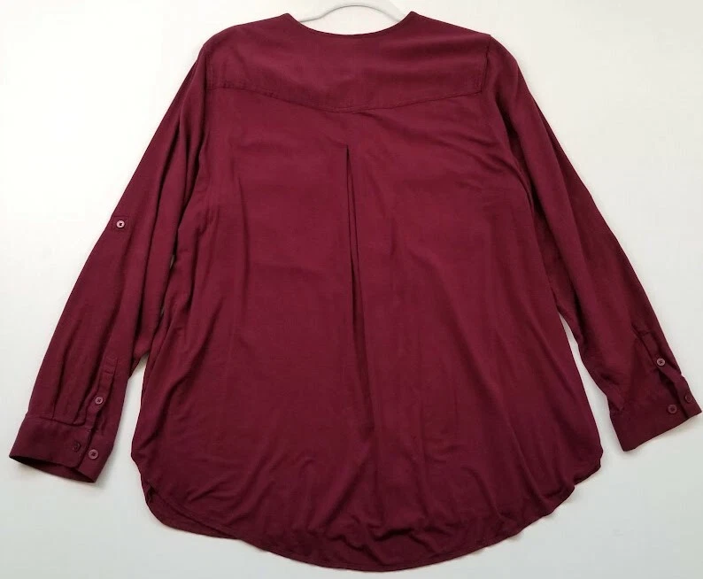 Camisa Ava & Viv Abotonada Para Mujer 2X Borgoña Cuello Redondo Bolsillos Mangas Largas Top Foto 4 de 4