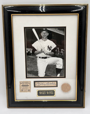 Mickey Mantle Signed Framed Photo Display w/ Bat Sawdust LE 1/500 COA