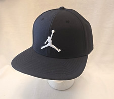 Air Jordan Jump Man Logo. Adjustable Snap Back Mens Black Baseball Cap.  NWOT 