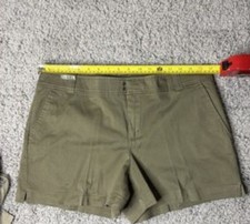 New York Company Women Olive Green Chino Shorts Size 10 Casual Cotton