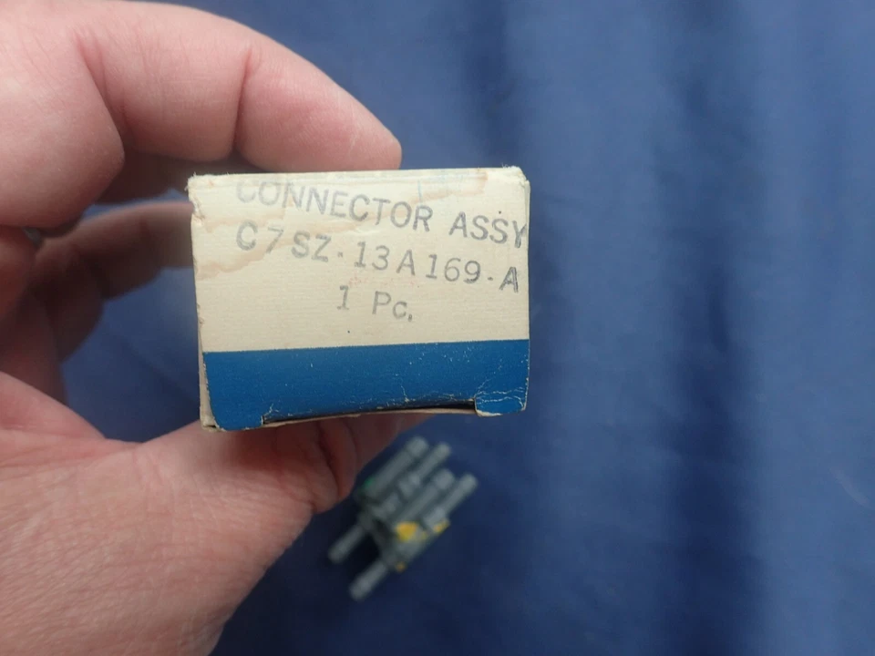 1967-68 Ford Thunderbird, Cougar hidden headlight vacuum connector, NOS! - Image 4 of 4