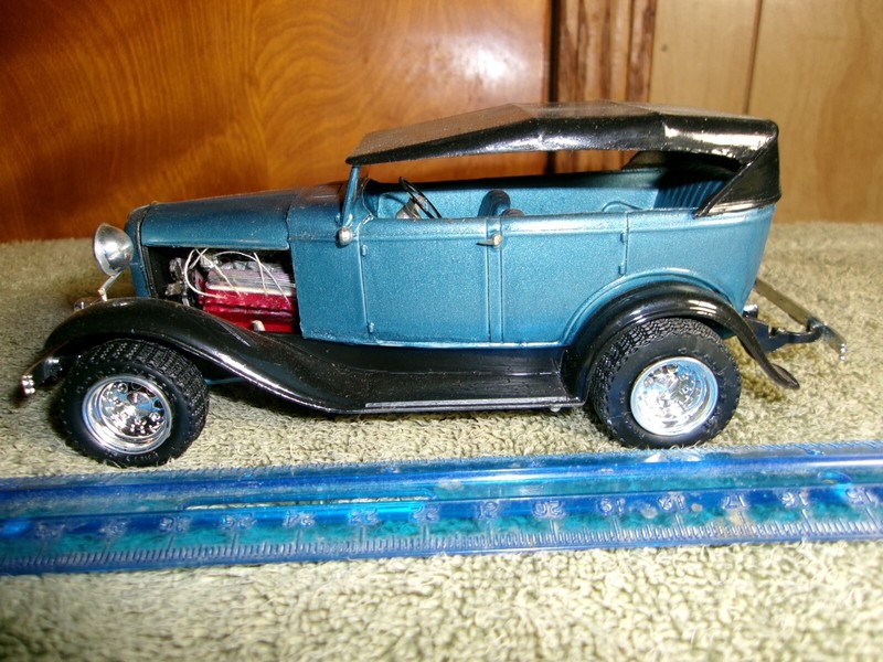 Vintage AMT 1:25 '32 Ford Phaeton, Nice Old Built Model Car, Good Detail.!!