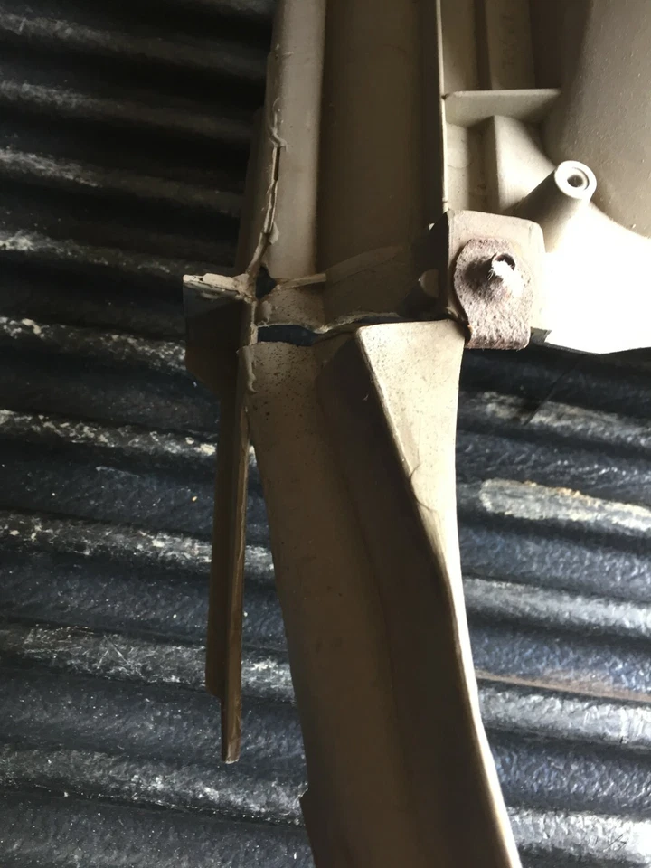 Dodge Dart Demon Swinger 1971 parrilla dañada sin precio base o piezas Foto 3 de 4