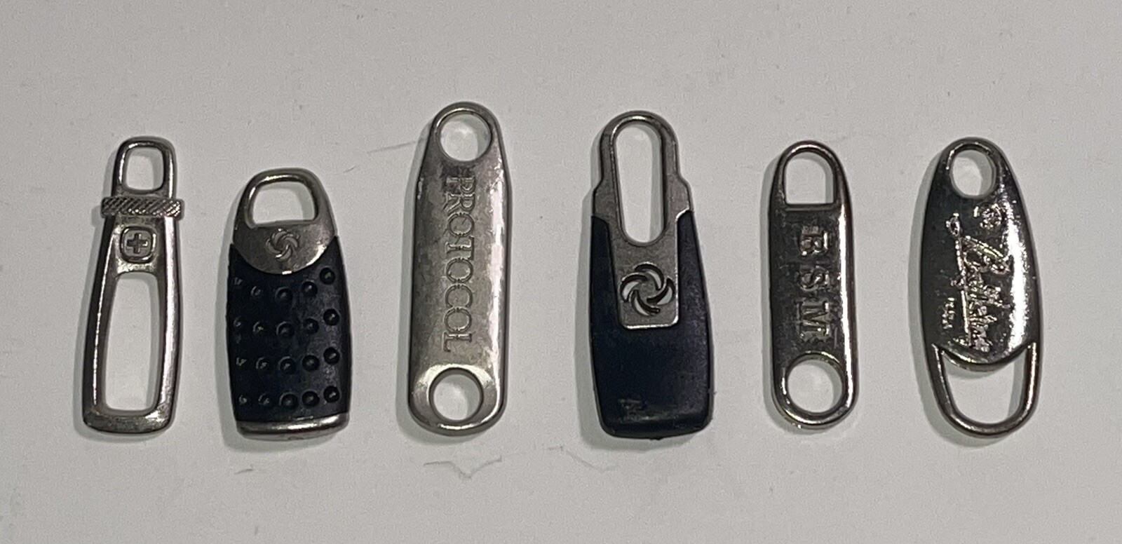 Lot of (6) Luggage Replacement Zipper Pulls (f)