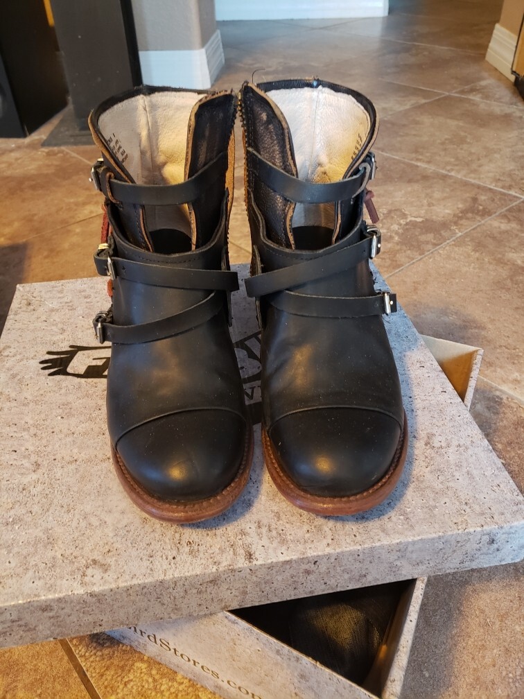 Freebird Crue Distressed black size 8 w 