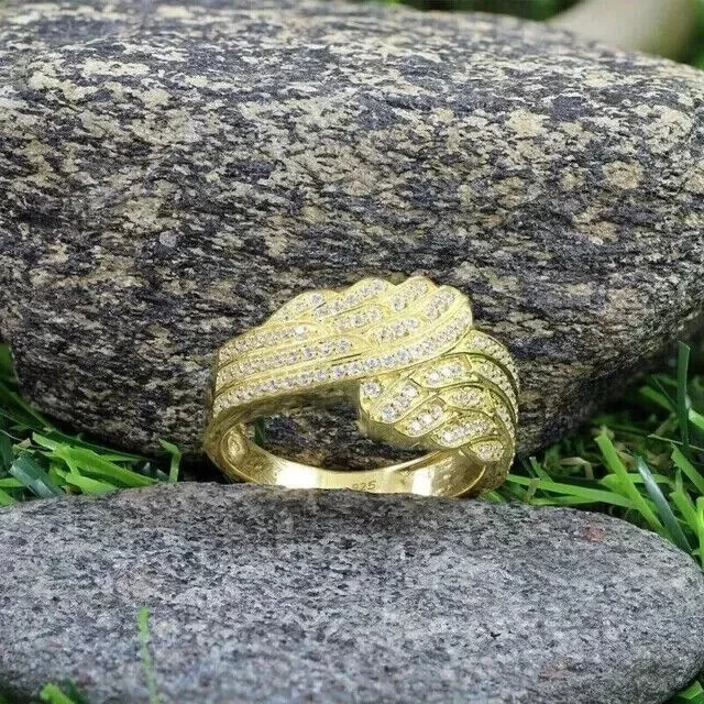 Anillo de compromiso para mujer de diamantes creados en laboratorio de corte redondo de 2 quilates enchapado en oro amarillo de 14 quilates Foto 4 de 4