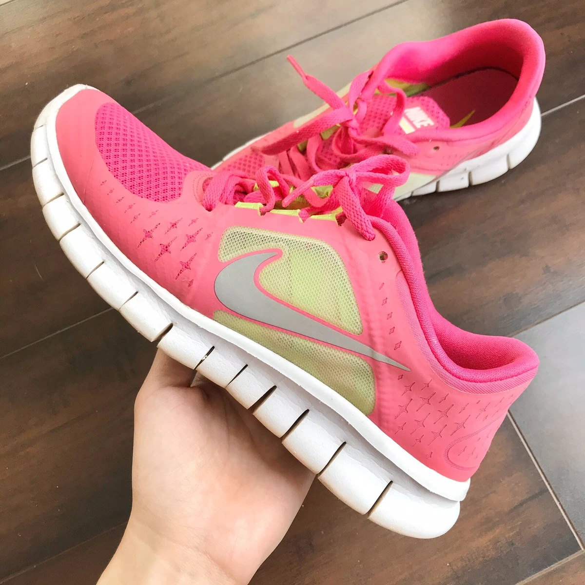 Spytte længde Prøve Nike Free Run 3 Running Shoes in Spark Pink Volt | eBay