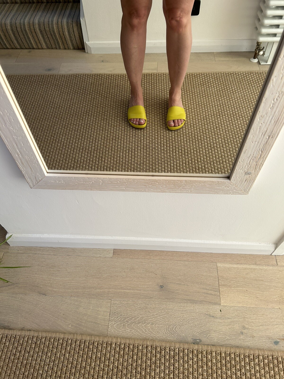 APL Slider gialli in pelle Boden taglia UK4