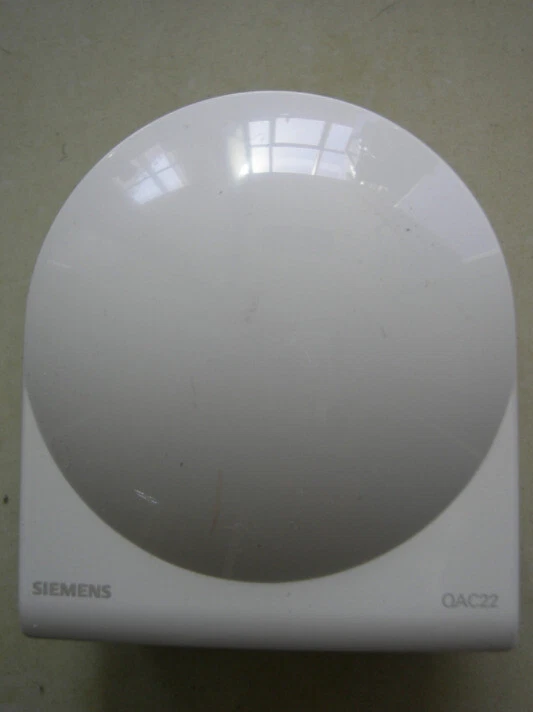 1PC New Siemens QAC22 Room Temperature Sensor In Box Brand *SE - Image 3 of 4