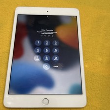 Apple iPad mini Tablet 7.9" Silver iOS Touchscreen Apple iPad mini Series