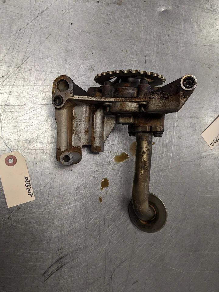 Engine Oil Pump For 99-01 Volkswagen Jetta  2.0 06A115105B - Image 4 of 4