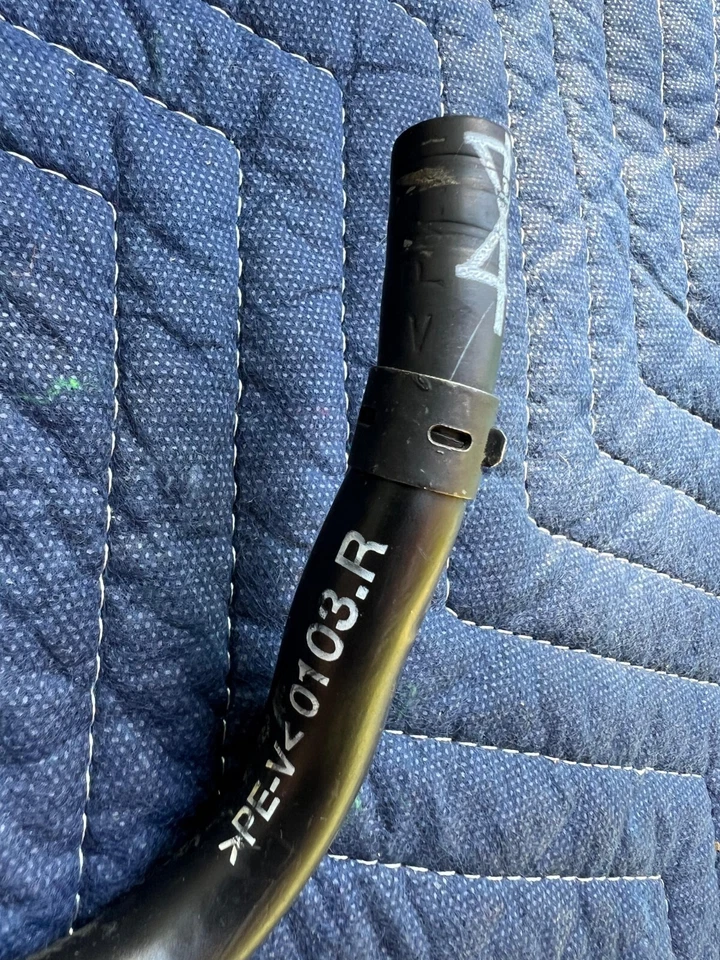 Manguera de desbordamiento de refrigerante del motor VW OEM 1K0122447HQ Volkswagen Jetta MK6 Foto 4 de 4