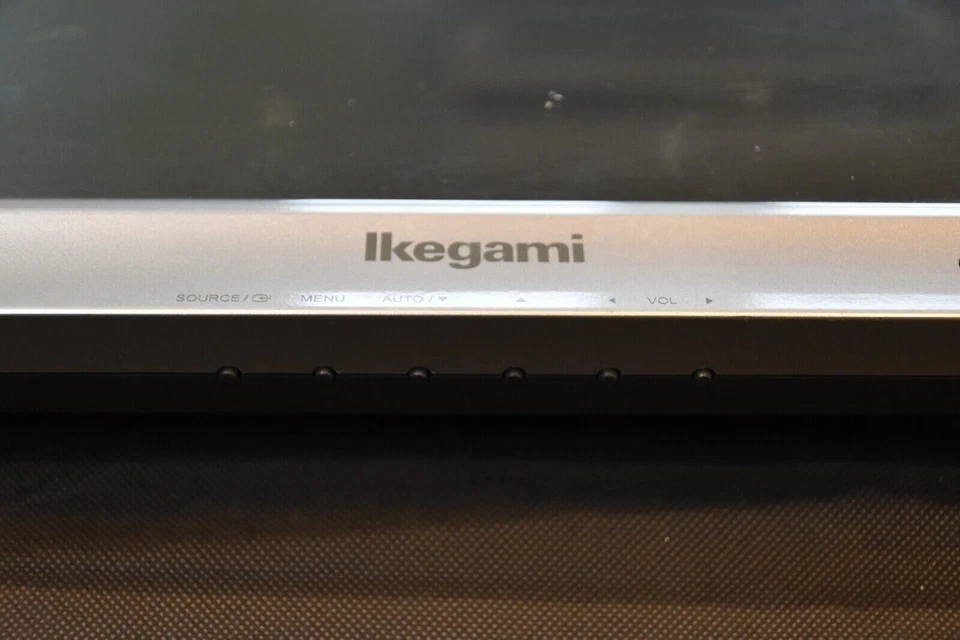 IKEGAMI ULM 173 17 Inch CCTV LCD Colour Monitor Built in Speakers VESA Mounting - Image 4 of 4