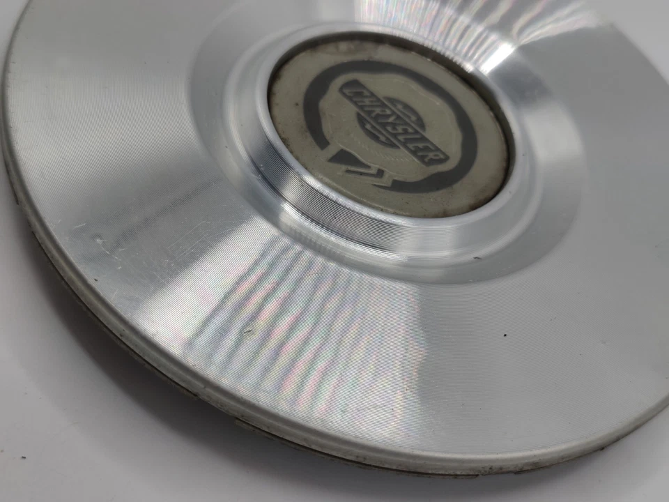 Tapa central de rueda Chrysler Sebring OEM acabado mecanizado 07 08 09 05105716AB  Foto 3 de 4