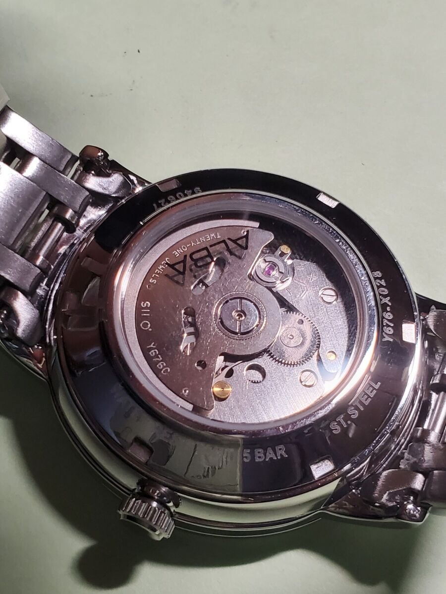 Brand New Seiko Alba 5 Bar Ref.Y676-X028 Stainless Steel Brand New Seiko Alba 5 Bar Ref.Y676-X028 Stainless Steel