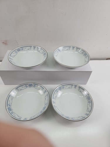 Sheffield Blue Whisper Porcelain Fine China Dessert Bowls Made in Japan Set of 4